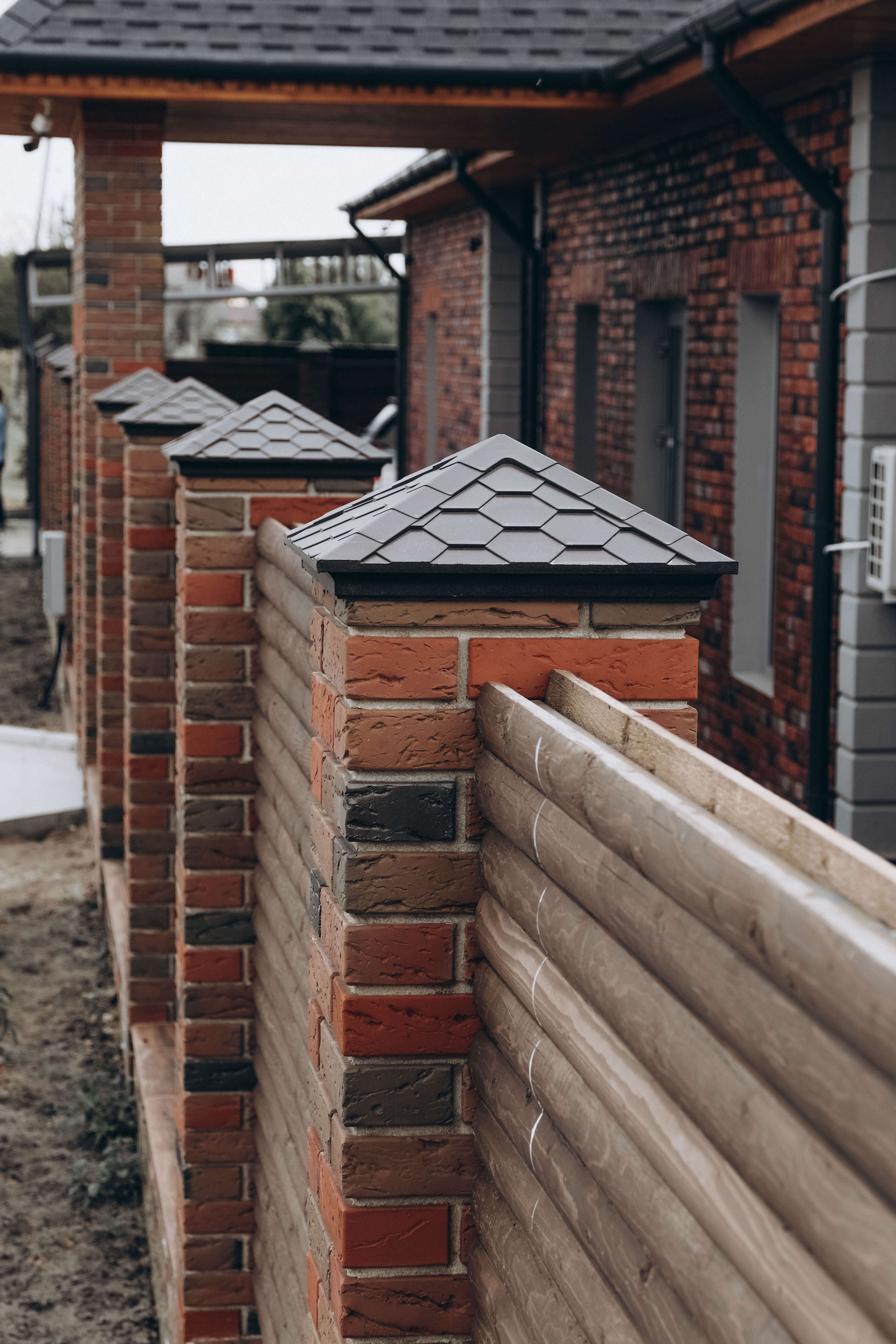 Колпак Zking Эверест Коричневый на столб 1.5х1.5 кирпича (390х390мм) в Валдае фото