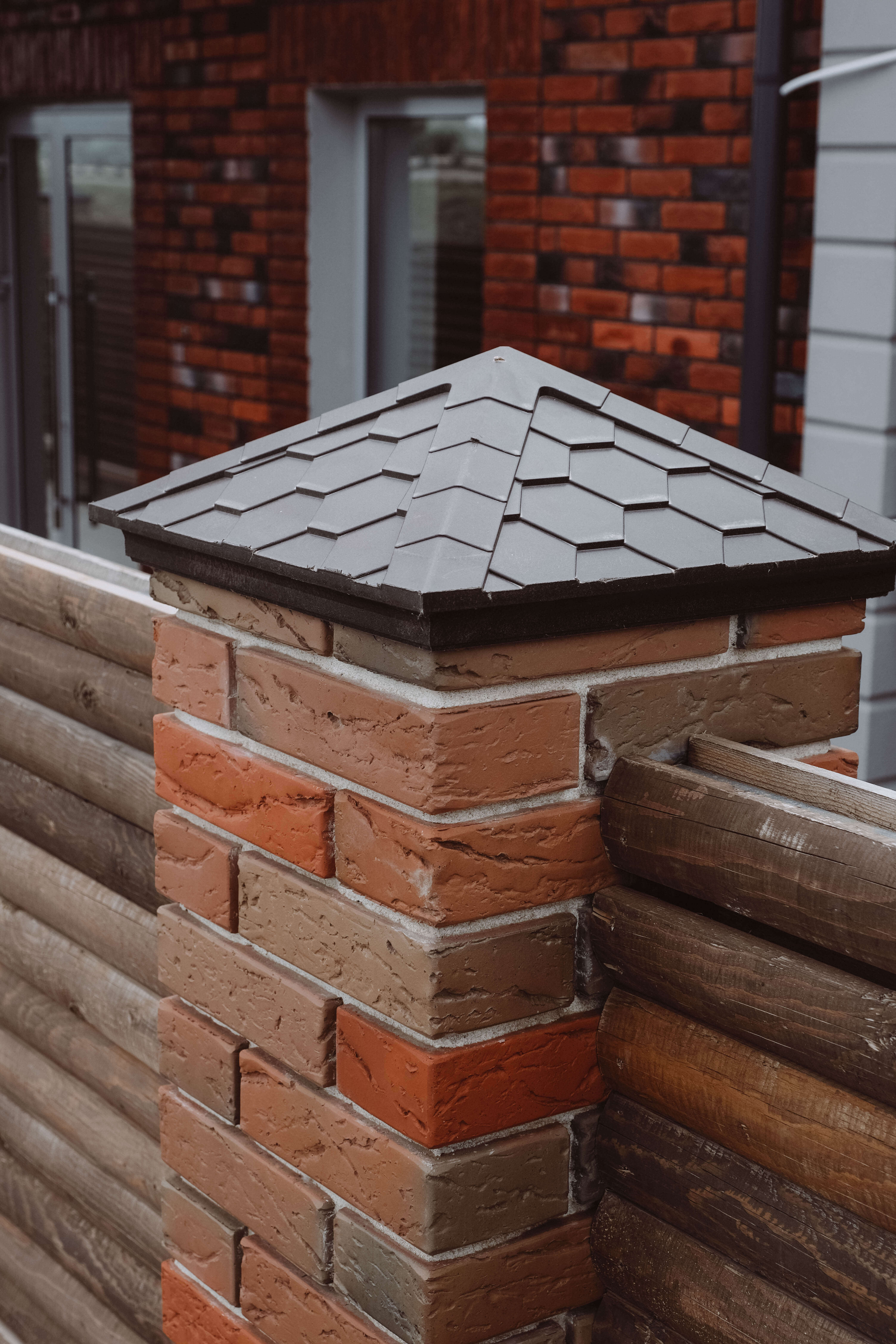 Колпак Zking Эверест Коричневый на столб 1.5х1.5 кирпича (390х390мм) в Валдае фото